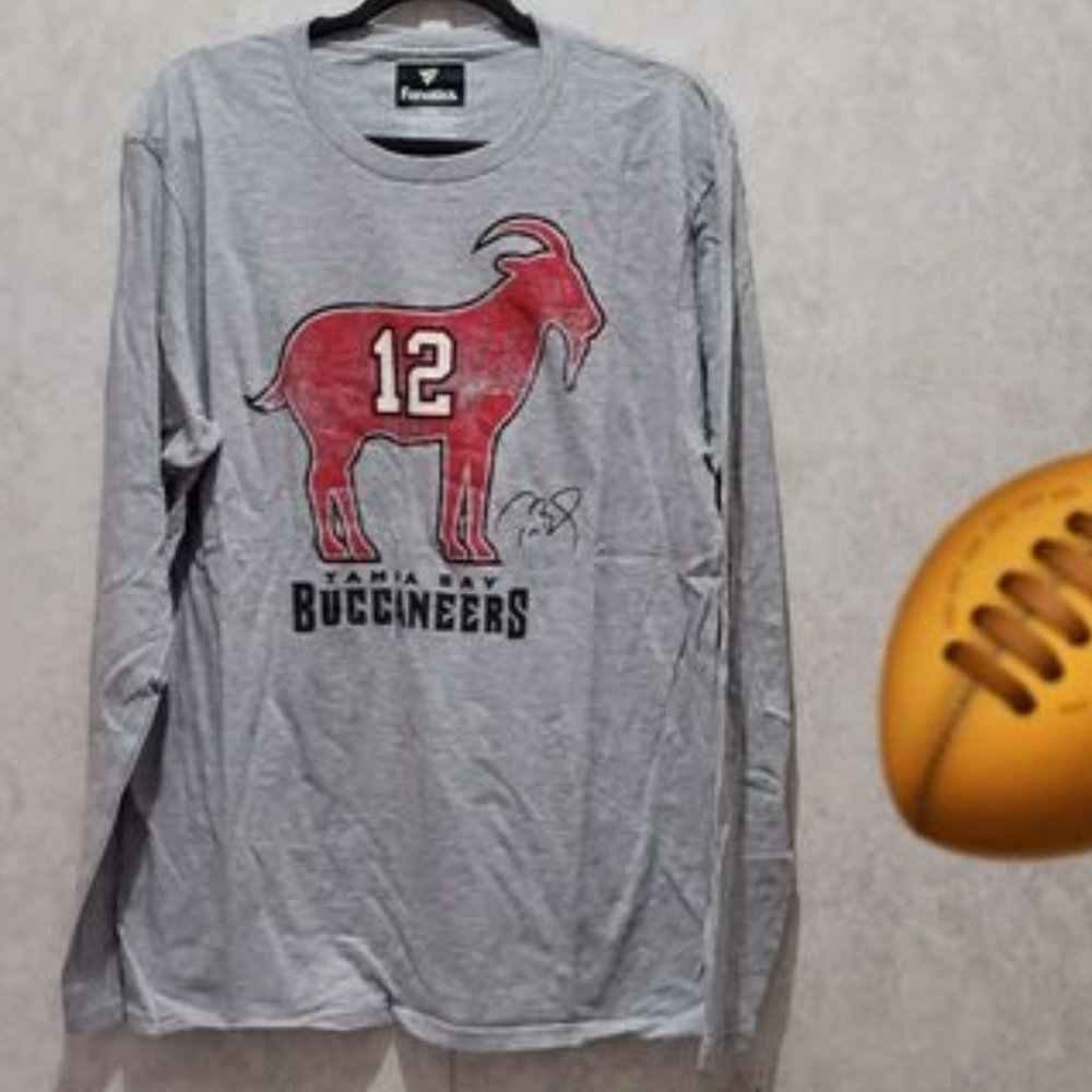 Brand New Fanatics Long Sleeve Tom Brady (GOAT) T-Shirt - Large